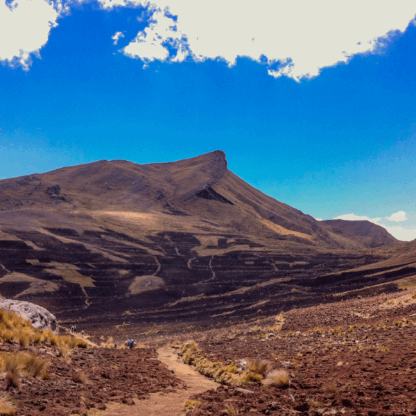 Apu Mama Simona: El Espíritu Protector de los Andes Cusqueños