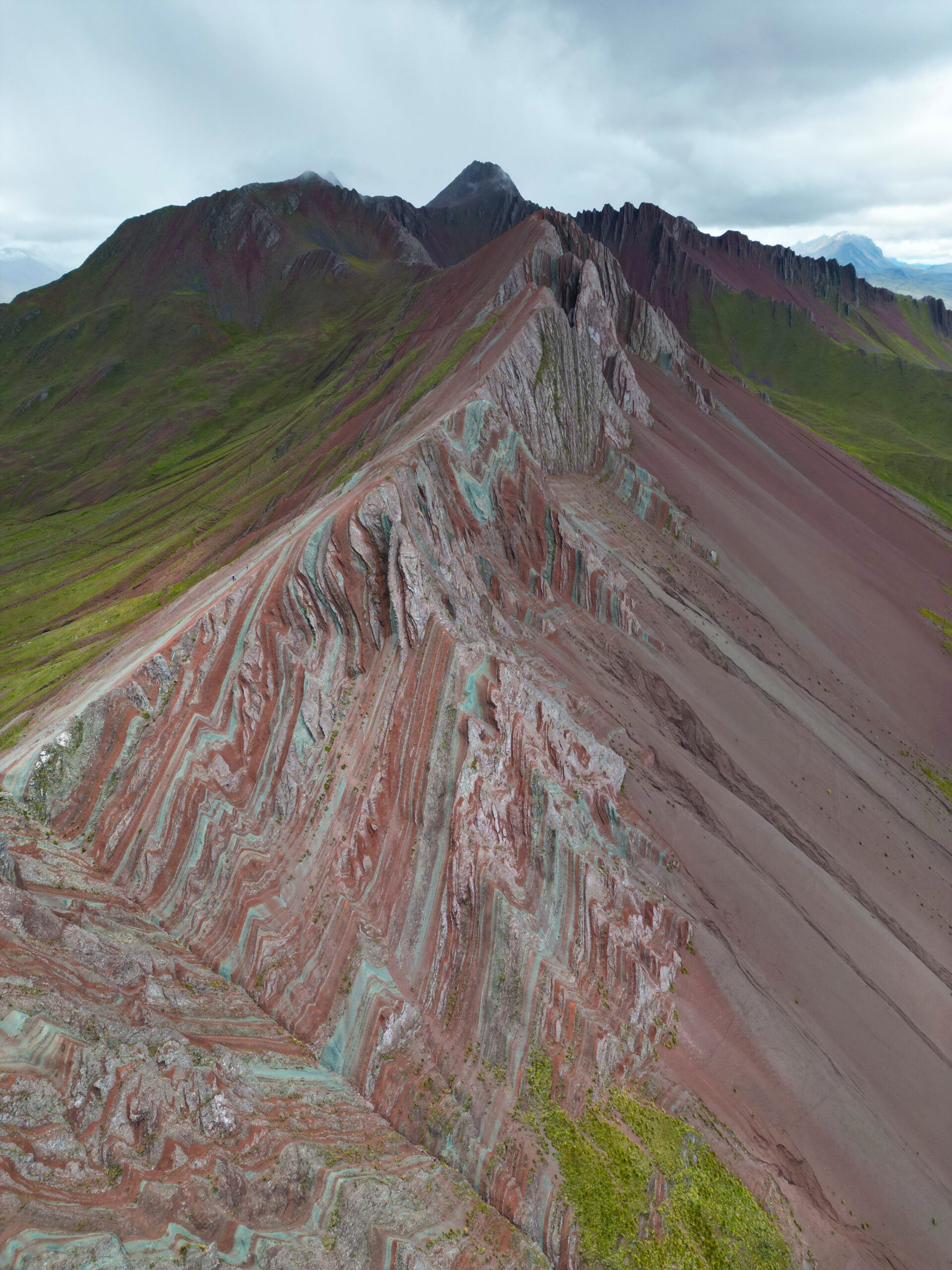 Tour Pallay Punchu o Apu T’acllo, Montaña de Colores de Espinar, Cusco