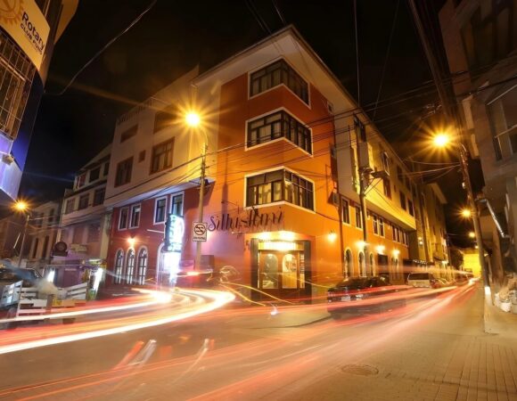 Hostel Sillustani Inn Puno