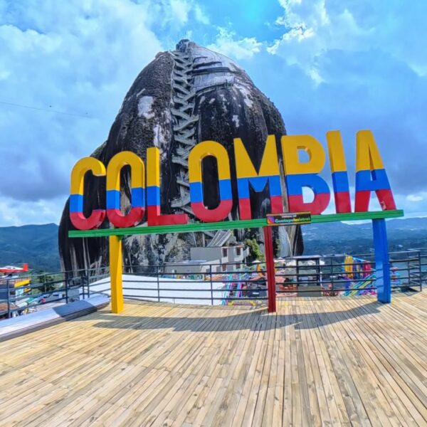 CARTAGENA Y MEDELLÍN 6 DÍAS DESDE PERÚ